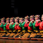 Tari Saman - adatnusantara.web.id