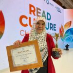 Dr. Helvy Tiana Rosa, S.S., M.Hum. meraih penghargaan Book of the Year dalam ajang IKAPI Awards 2026.